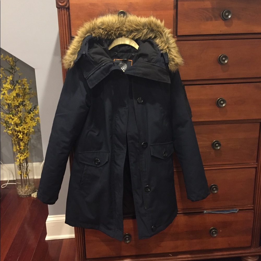 Navy Vince Camuto winter jacket